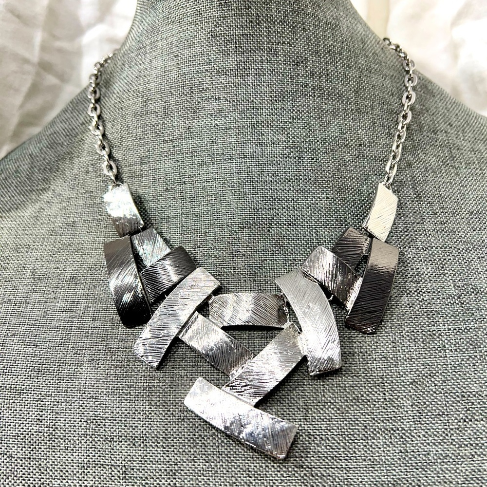 Fashion Jewelry Stainless Steel Coated in Silver And Gun Metal Plated Finish☑️